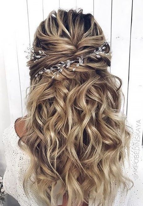 مدل شینیون بسته جدید در اینستاگرام